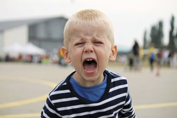 15-ti letý chlapec zažaloval svojí matku za to, že mu sebrala mobil kvůli studiu