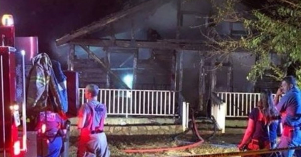 Muž chcel zhorieť, pokiaľ nezistil že oheň je horúci