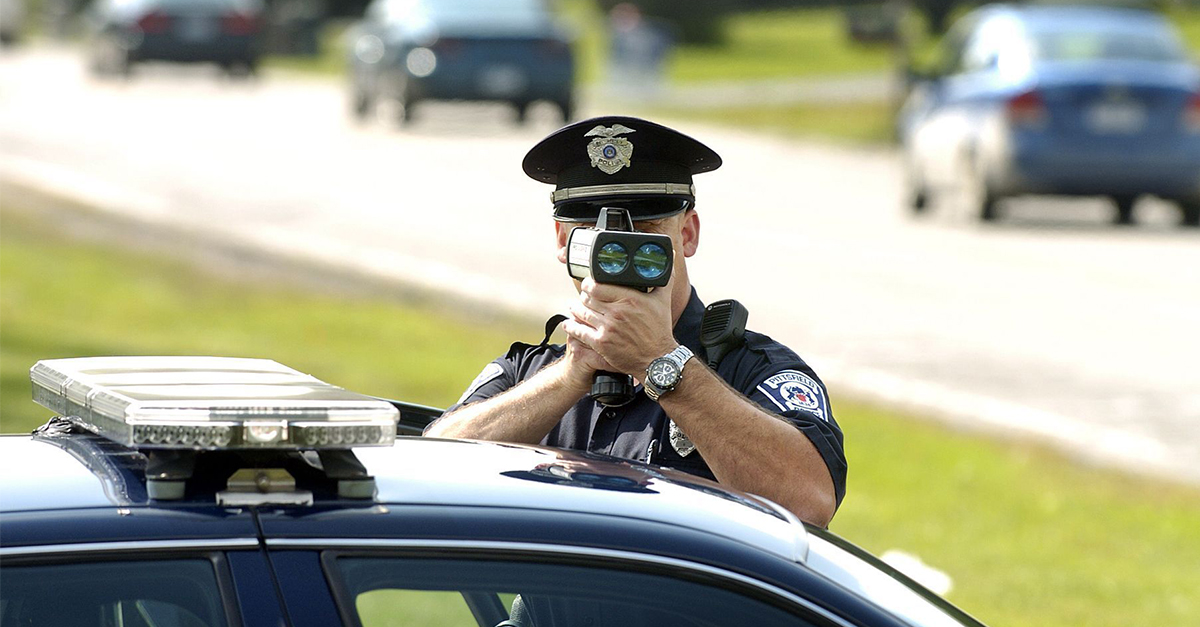 Mladík prišiel o svoj vodičák po celých 49 minútach po dokončení skúšok