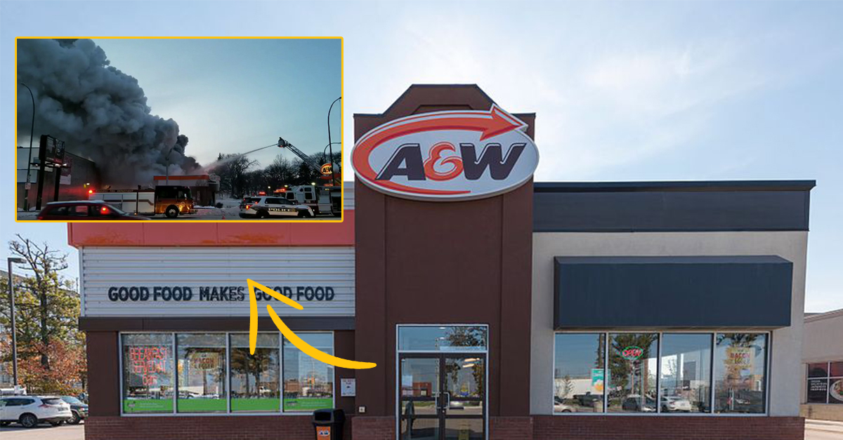 Zákazníci fast-foodovej reštaurácie, ktorá bola v plameňoch, ďalej pokojne čakali na drive-thru