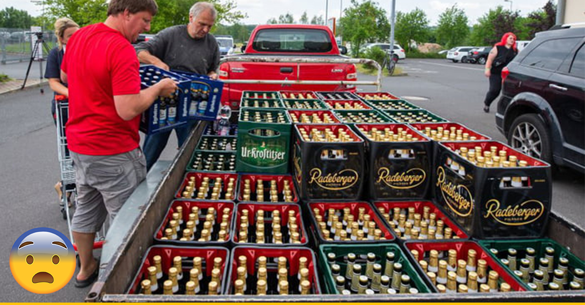 Nemci vykúpili všetko pivo z miestnych obchodov, aby obmedzili alkohol na neonacistickom festivale
