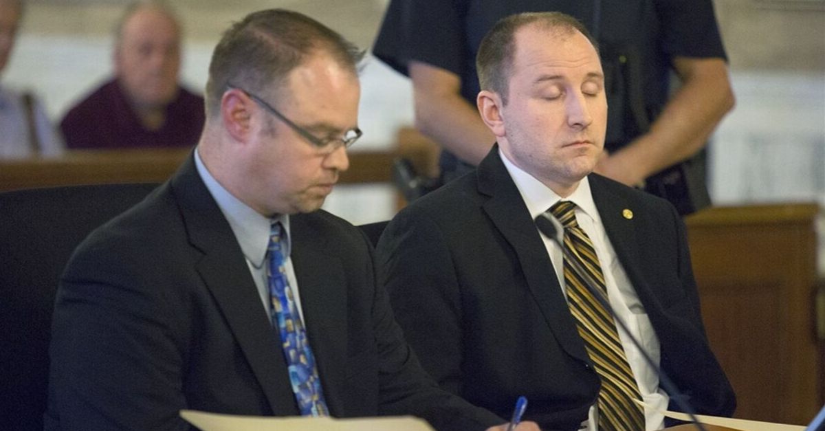 Vedúci skautov spieval s odhalenými genitáliami pred deťmi  pieseň „hakuna matata“