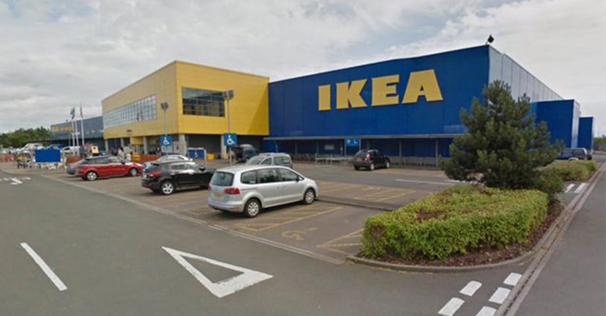 Ikea musela volať políciu, aby zastavila obrovskú hru na schovávačku, ktorej sa chcelo zúčastniť 3000 ľudí