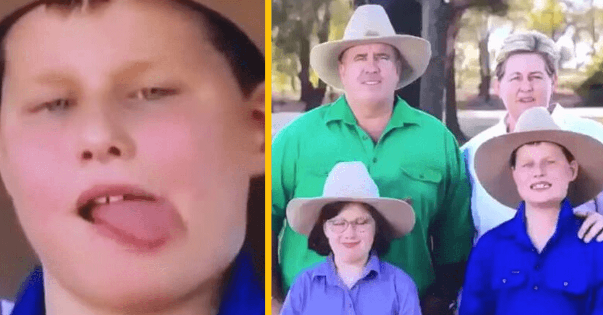 Austrálsky chlapec počas živého televízneho rozhovoru zjedol dve muchy