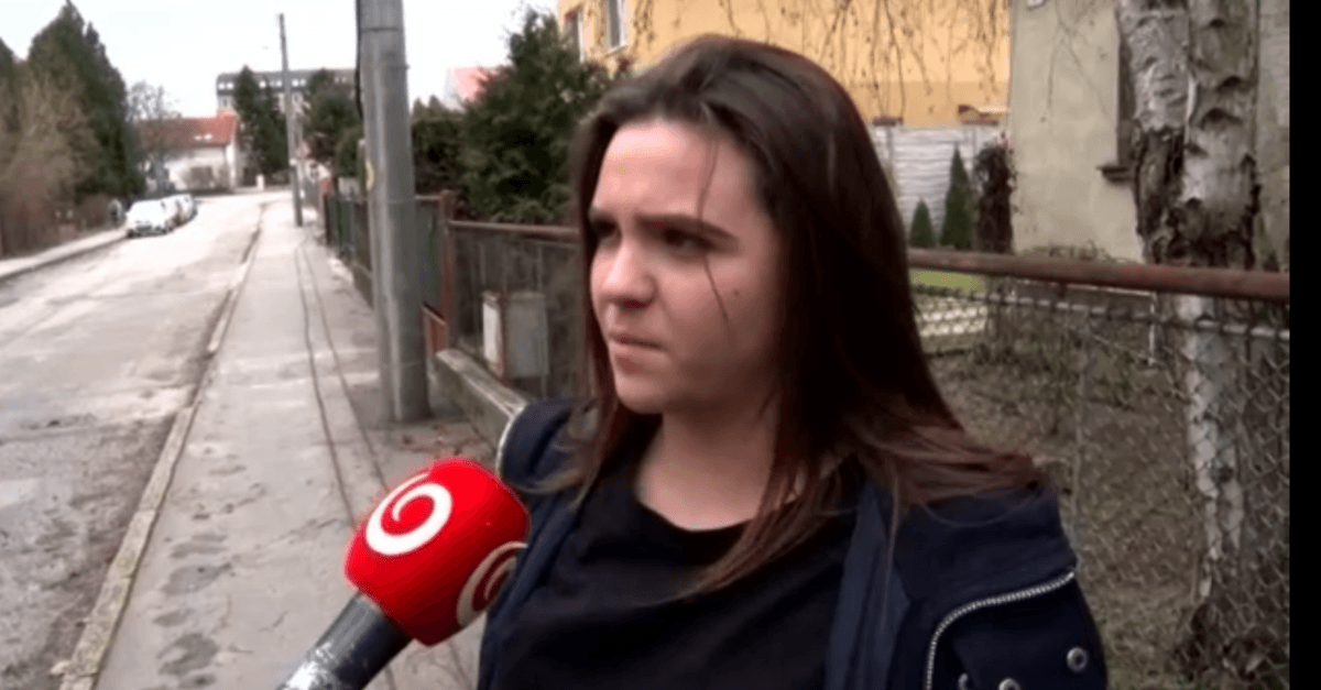 19-ročná Slovenka zaspala v autobuse. Vodič si ju na konci dňa nevšimol a zamkol ju tam