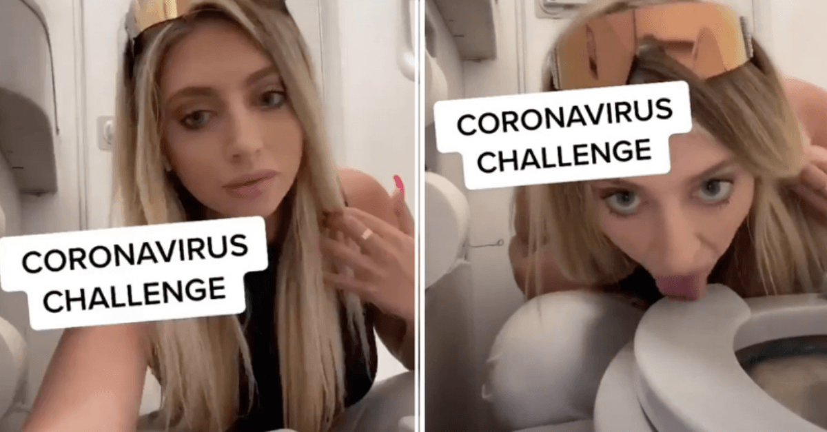 Užívateľka TikToku oblízla v lietadle záchodovú dosku a k videu pridala popis „Coronavirus Challenge“