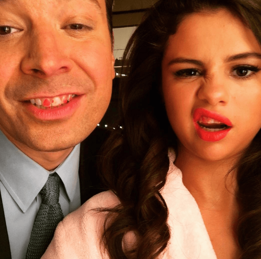 20 celebrít, ktoré sa nehanbia zdieľať skutočne trápne fotky zo svojho života