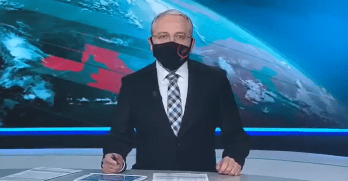 Moderátor RTVS sa humorne preriekol v živom vysielaní. Z videa sa hneď stala ďalšia legenda internetu