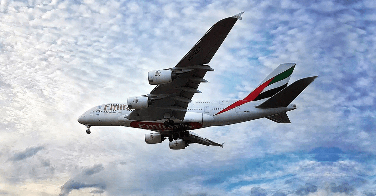 Letecká spoločnosť zaplatí za tvoj pohreb, ak sa počas cestovania nakazíš koronavírusom