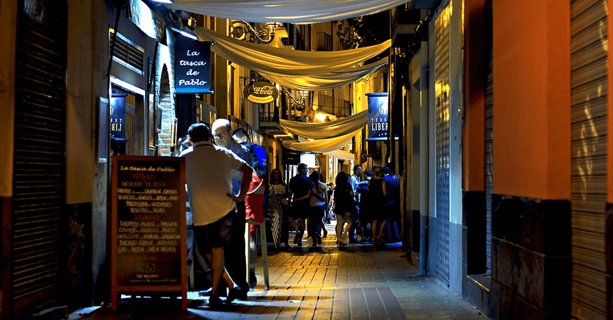 V Budapešti naúčtovali turistovi 580 eur za jednu kávu. Keď odmietal zaplatiť, čašník sa mu vyhrážal políciou