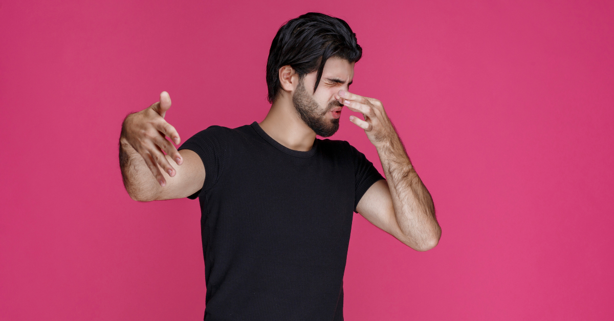 Jeden prd a bolo po vzťahu. Muž tvrdí, že by sa jeho partnerka mala správať ako dáma