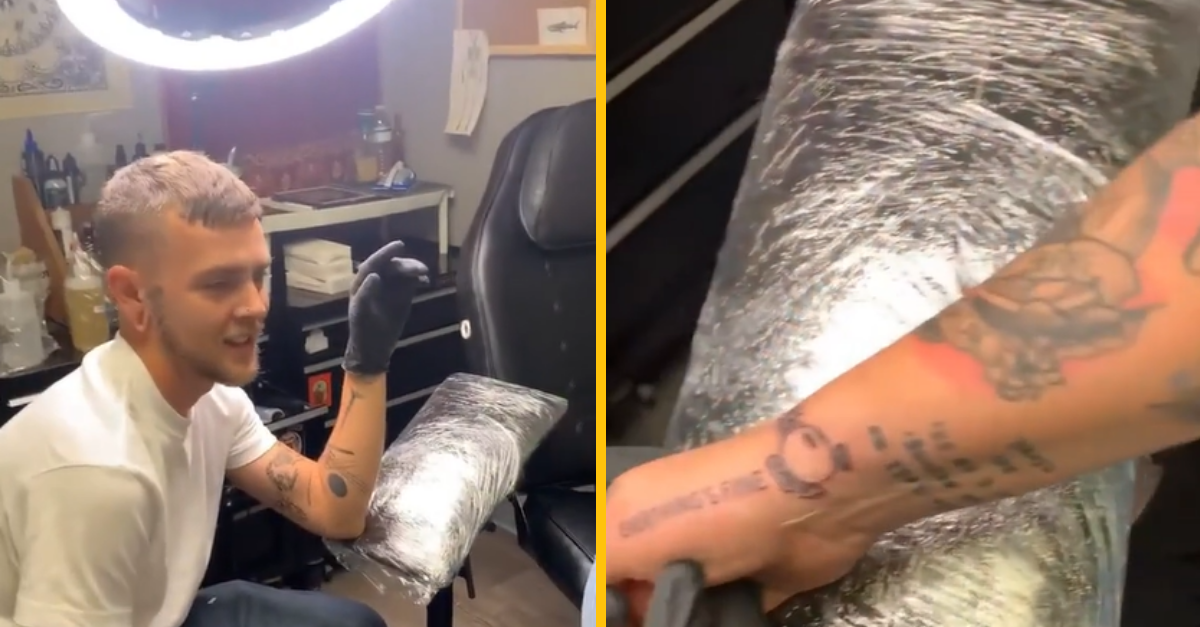 Žena sa stala virálnou po tom, ako sa tatér pomýlil pri jej tetovaní. Jej reakcia vás dostane