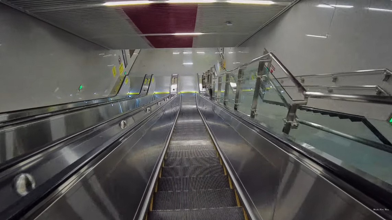 Táto stanica metra je tak hlboko v podzemí, že vám v nej hneď zaľahnú uši. Je najhlbšia na svete