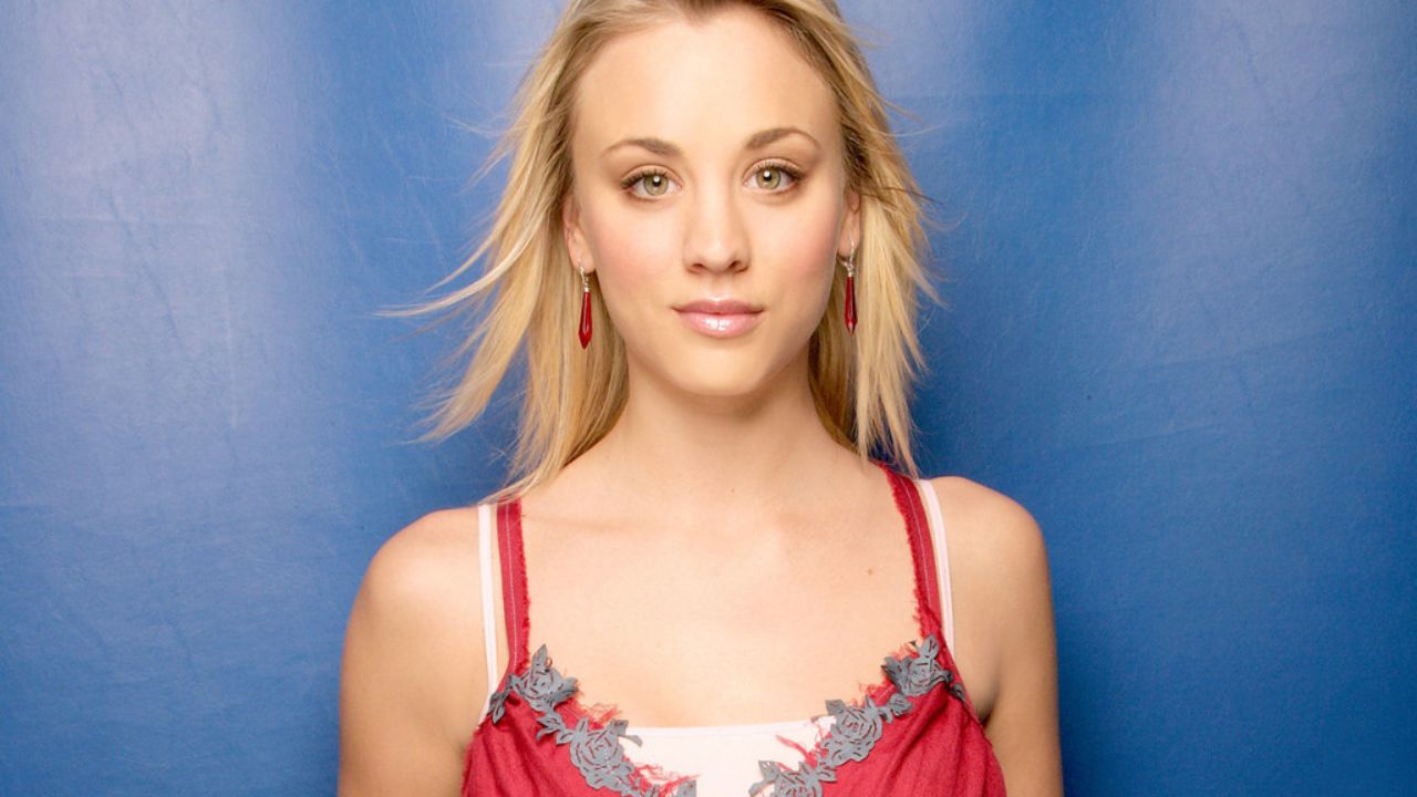 Kaley Cuoco musela nakrúcať pikantné scény so svojim EX: Krátko po rozchode!