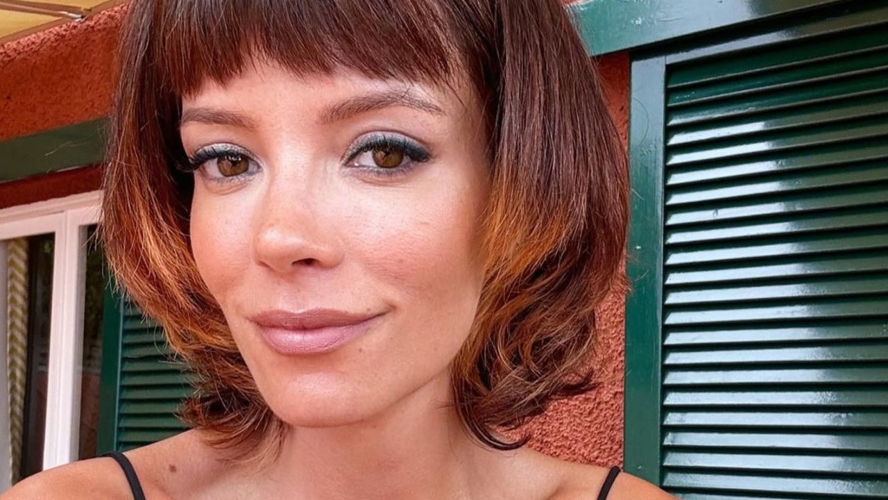 Speváčka Lily Allen vyhlásila, že zarába viac na fotkách svojich nôh, než z hudby