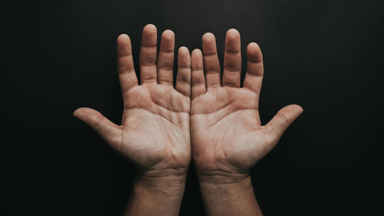 „Kvôli svojmu zdravotnému stavu nemôžem umývať riady a musím pravidelne brať viagru.“