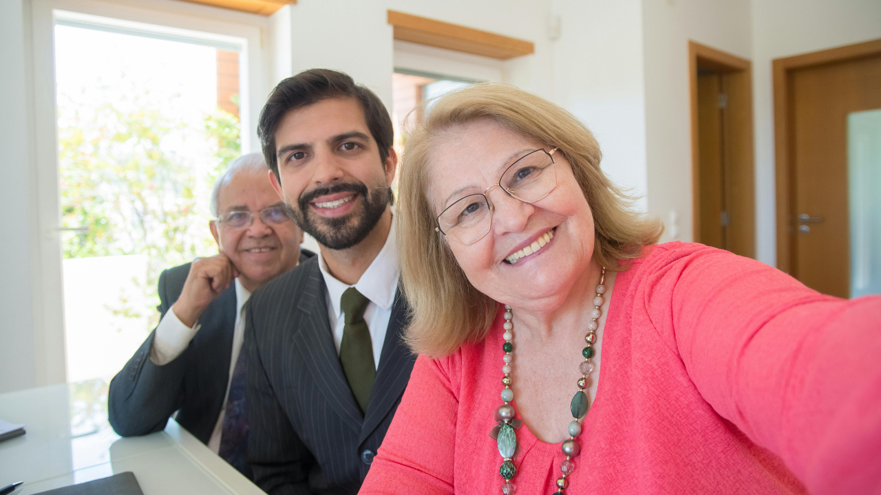 Vedeli ste, že existuje reality šou o ženách, ktoré chcú viac ako jedného manžela? Spoznajte čaro polyamorného vzťahu.