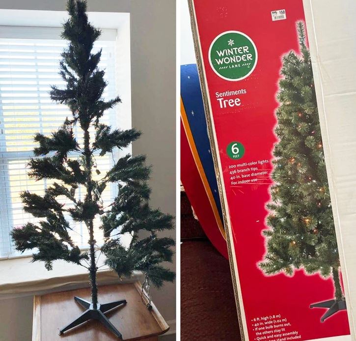 Nesúlad medzi prázdnym umelým stromčekom a obrázkom plného stromčeka na krabici.