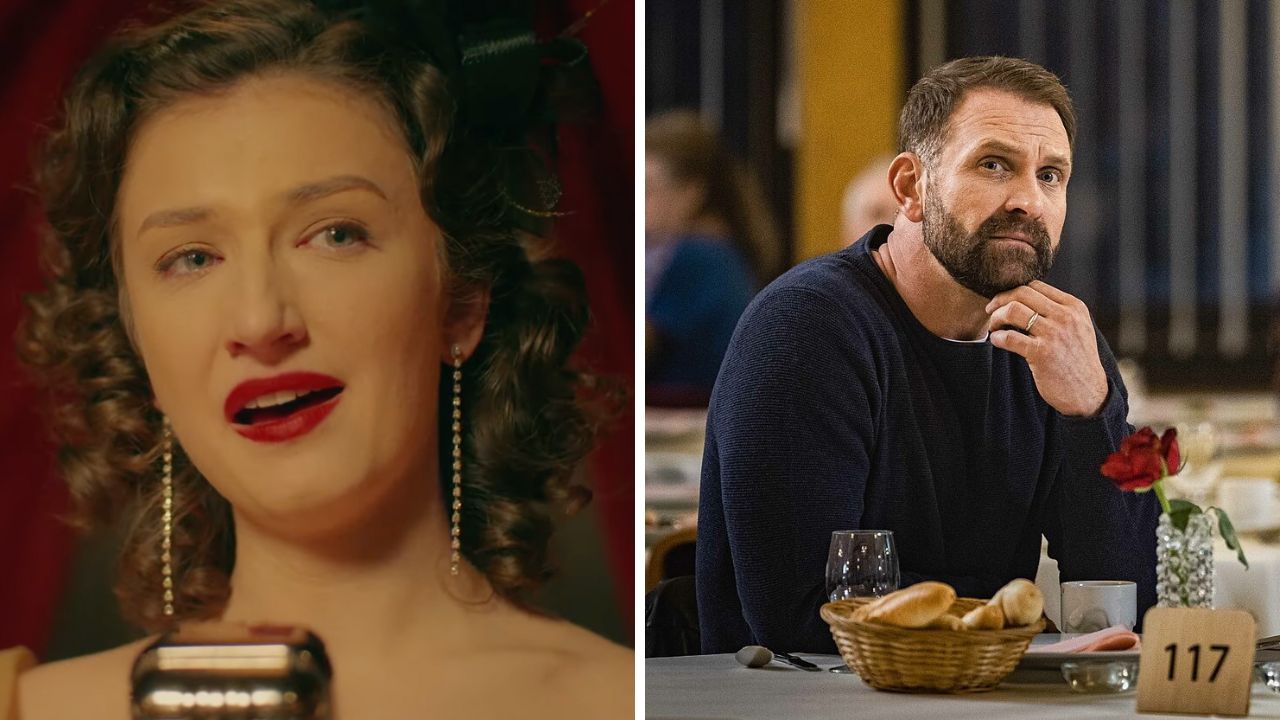 Žena spieva do mikrofónu, muž sedí pri stole s číslom 117 a zamýšľa sa.