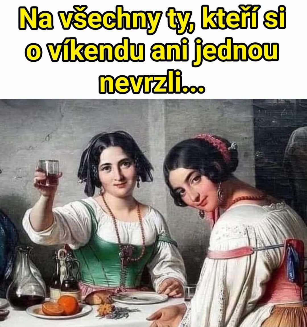 Dve ženy v tradičných šatách pri stole, jedna dvíha pohár, obe majú úsmev na tvári, nápis vyššie.