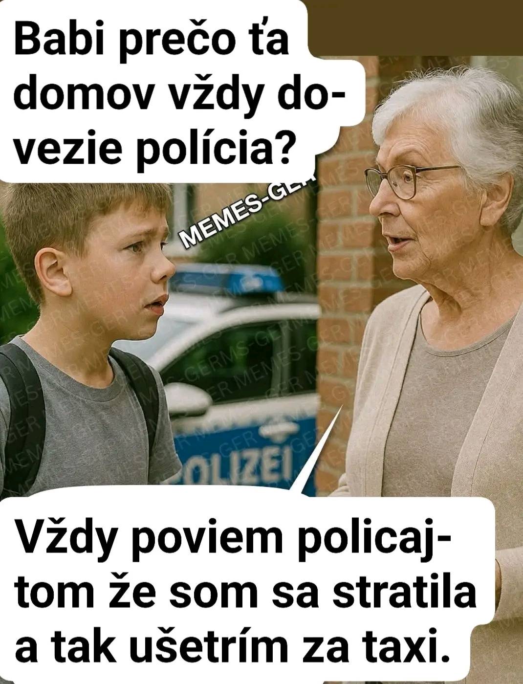 Babička s chlapcom pred policajným autom; babička žartuje o domácej ceste s políciou, aby ušetrila na taxi.