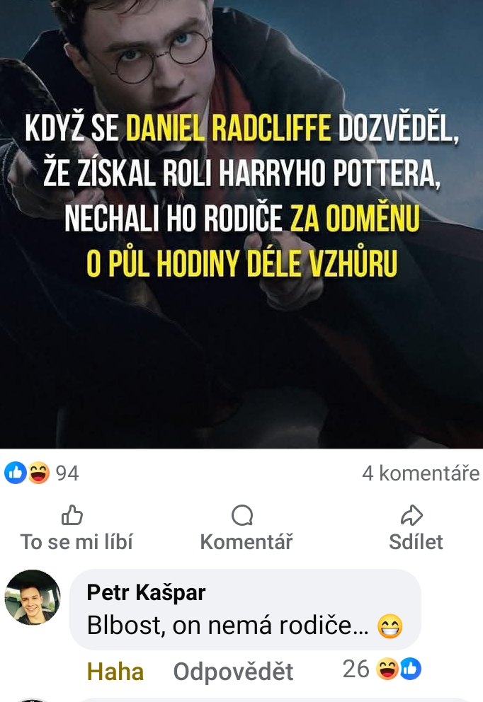 Obrázok herca v kostýme s okuliarmi a textom o jeho rodičoch využíva komické porovnanie.