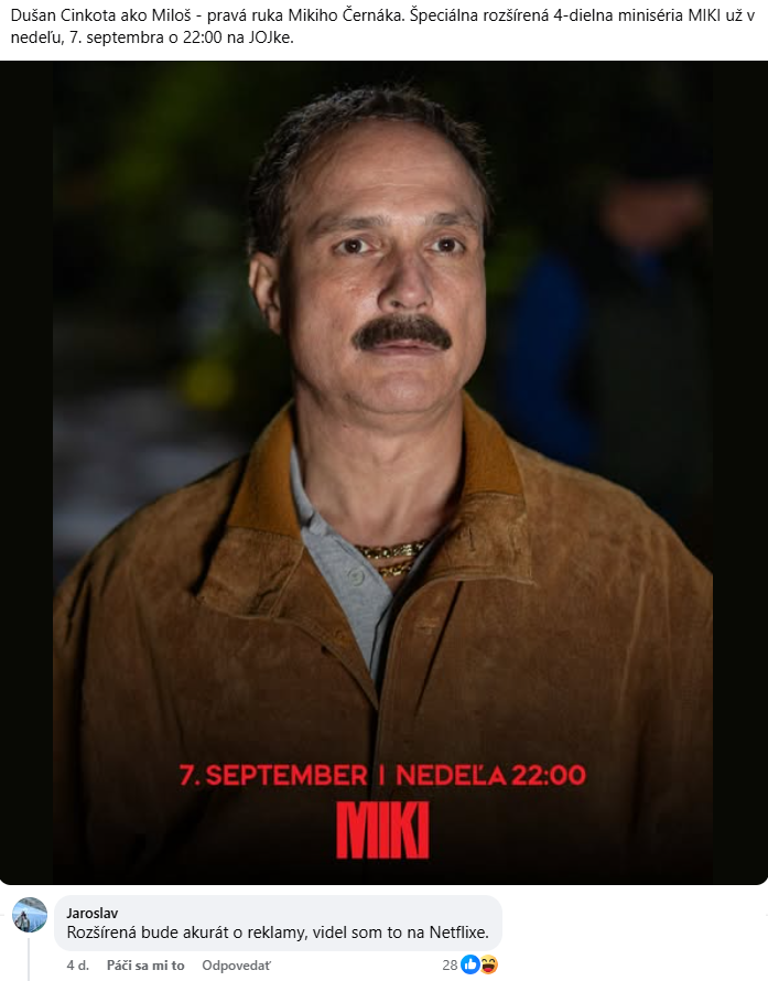 Here is the alternative text in Slovak:Herec v koženej bunde propaguje minisériu MIKI, premiéra 7. septembra o 22:00 na JOJke.