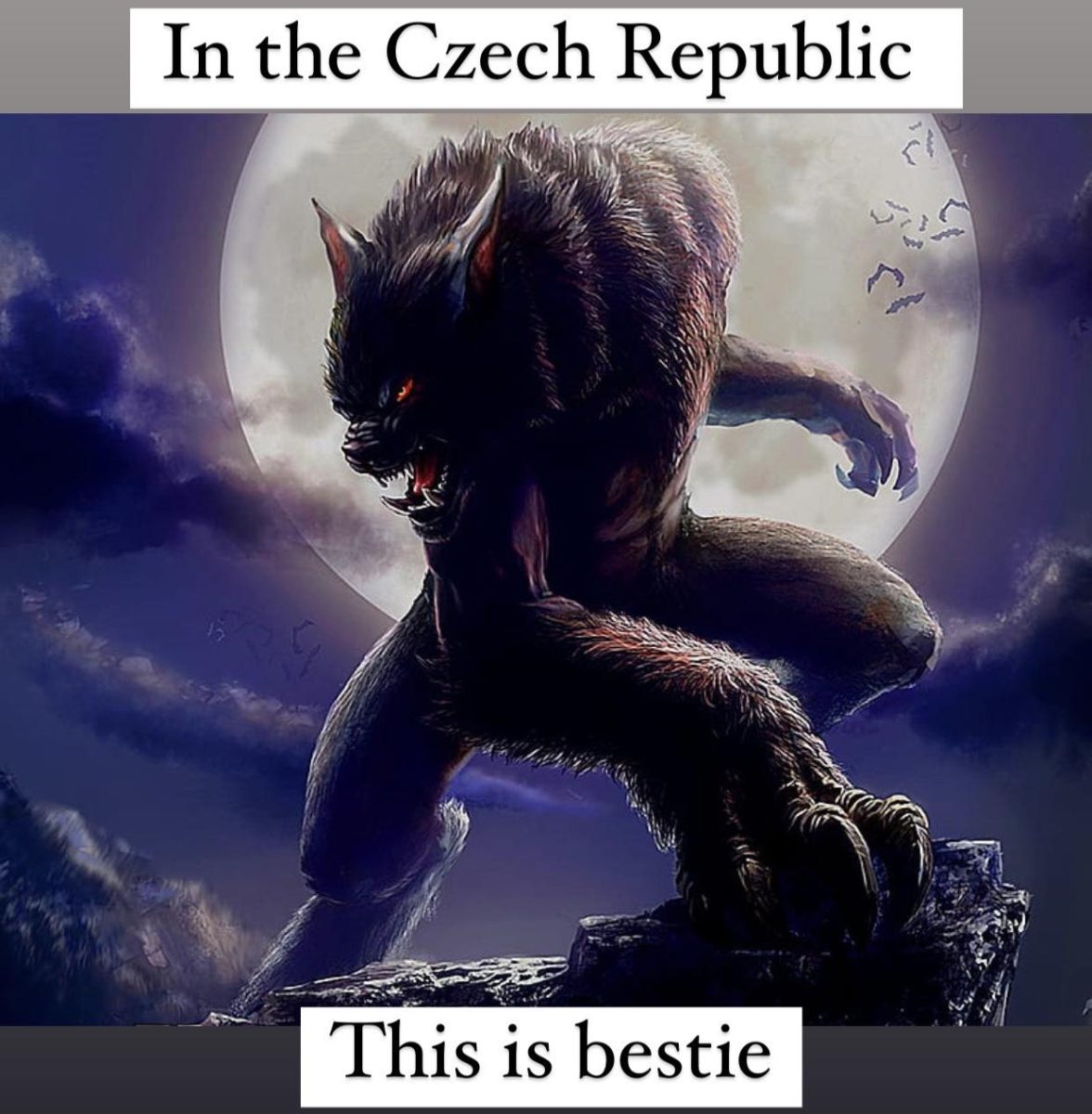 Obrázok vlkolaka pri splne mesiaca, hrozivý vzhľad a výrazné červené oči.