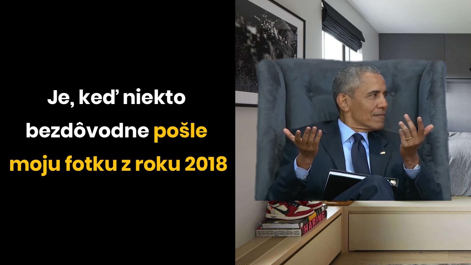 Muž v obleku sediaci v modernej izbe, sprevádzaný textom o jeho staršej fotografii z roku 2018.