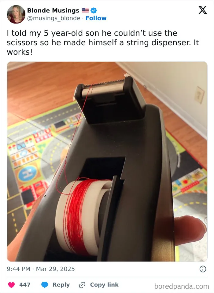 Dávkovač špagátu z pásky, ktorý vytvoril päťročný chlapec. Kreatívne riešenie pre strihanie špagátu bez nožníc.