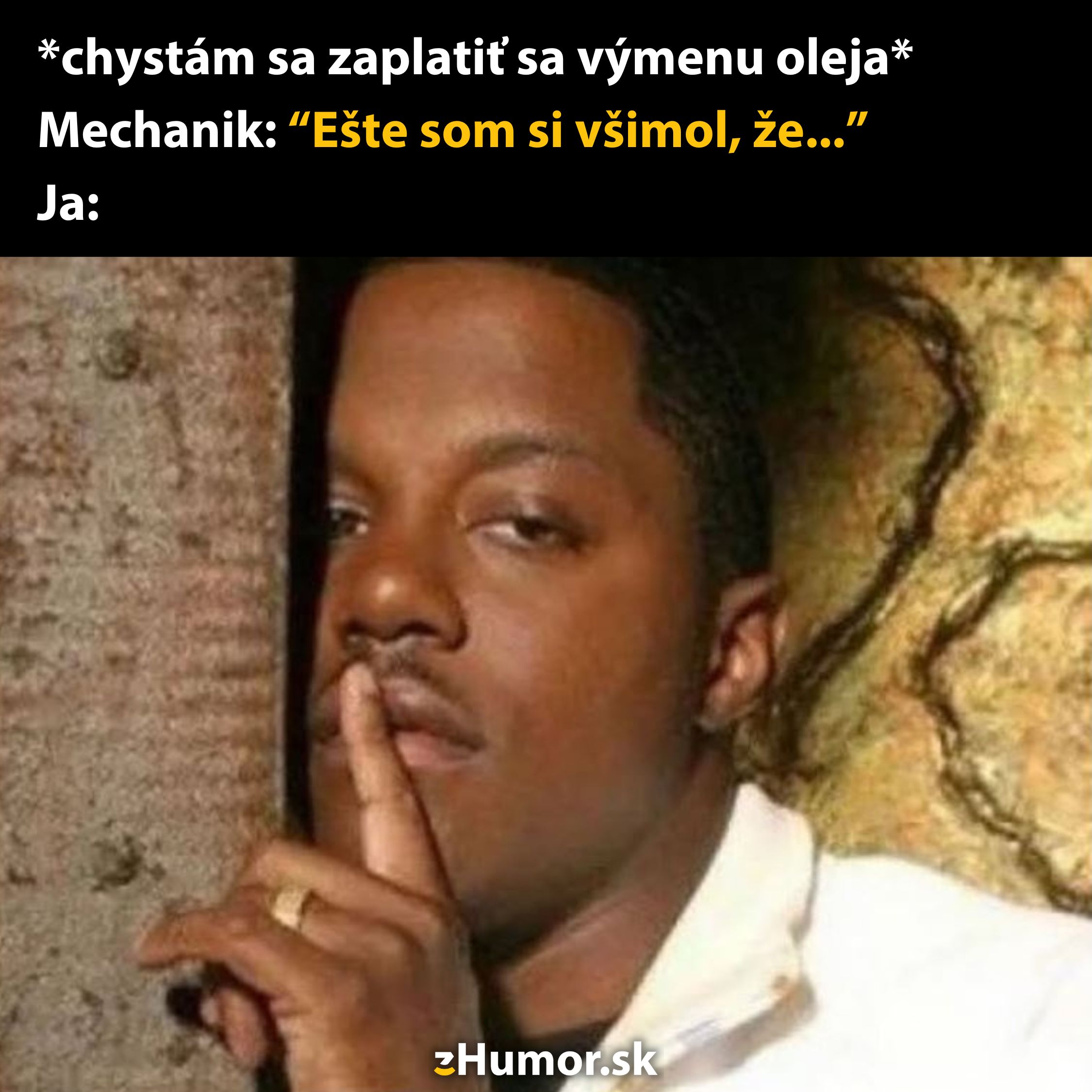 Mechanik odhalil ďalšiu chybu, zatiaľ čo zákazník dúfa, že to nebude drahé. Silný pocit obáv na tvári.