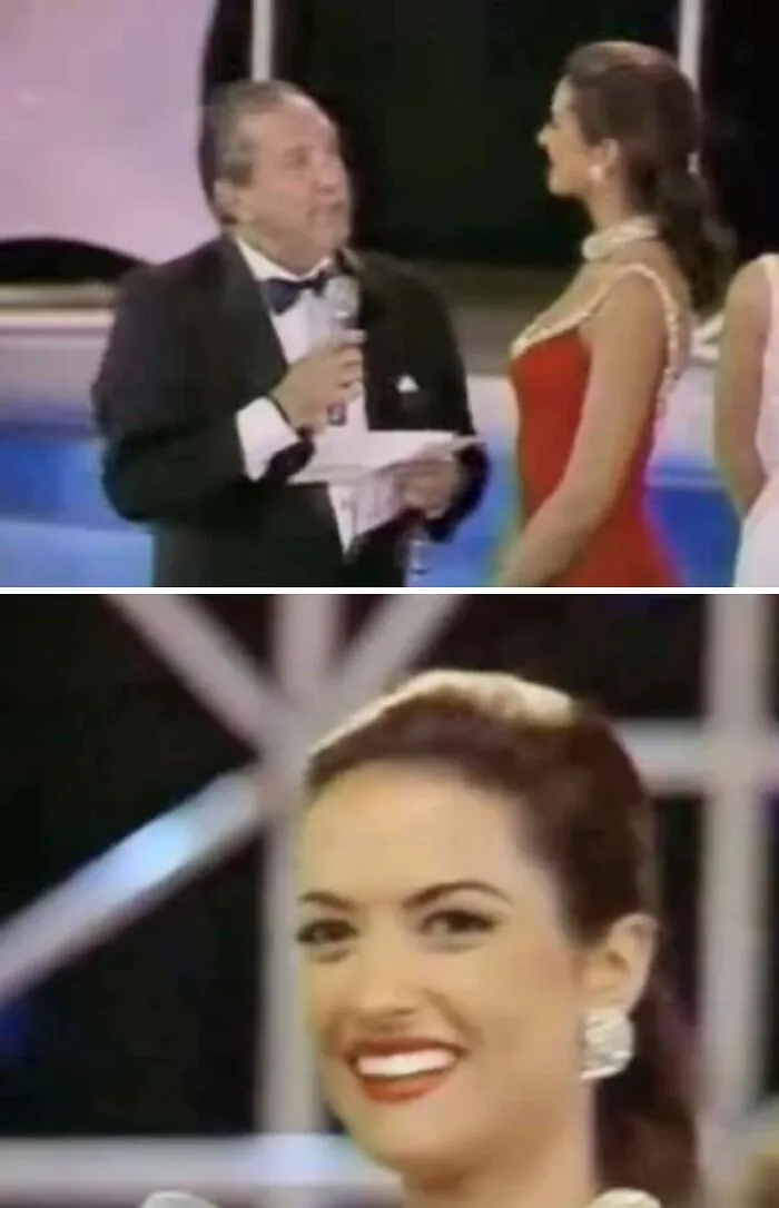 Prominentná súťaž krásy: moderátor kladie otázky súťažiacej v elegantných červených šatách.