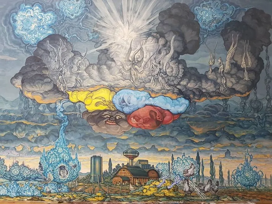 Surrealistická maľba s fantastickými oblakmi, tvárami a vidieckou krajinou s budovami a stromami.