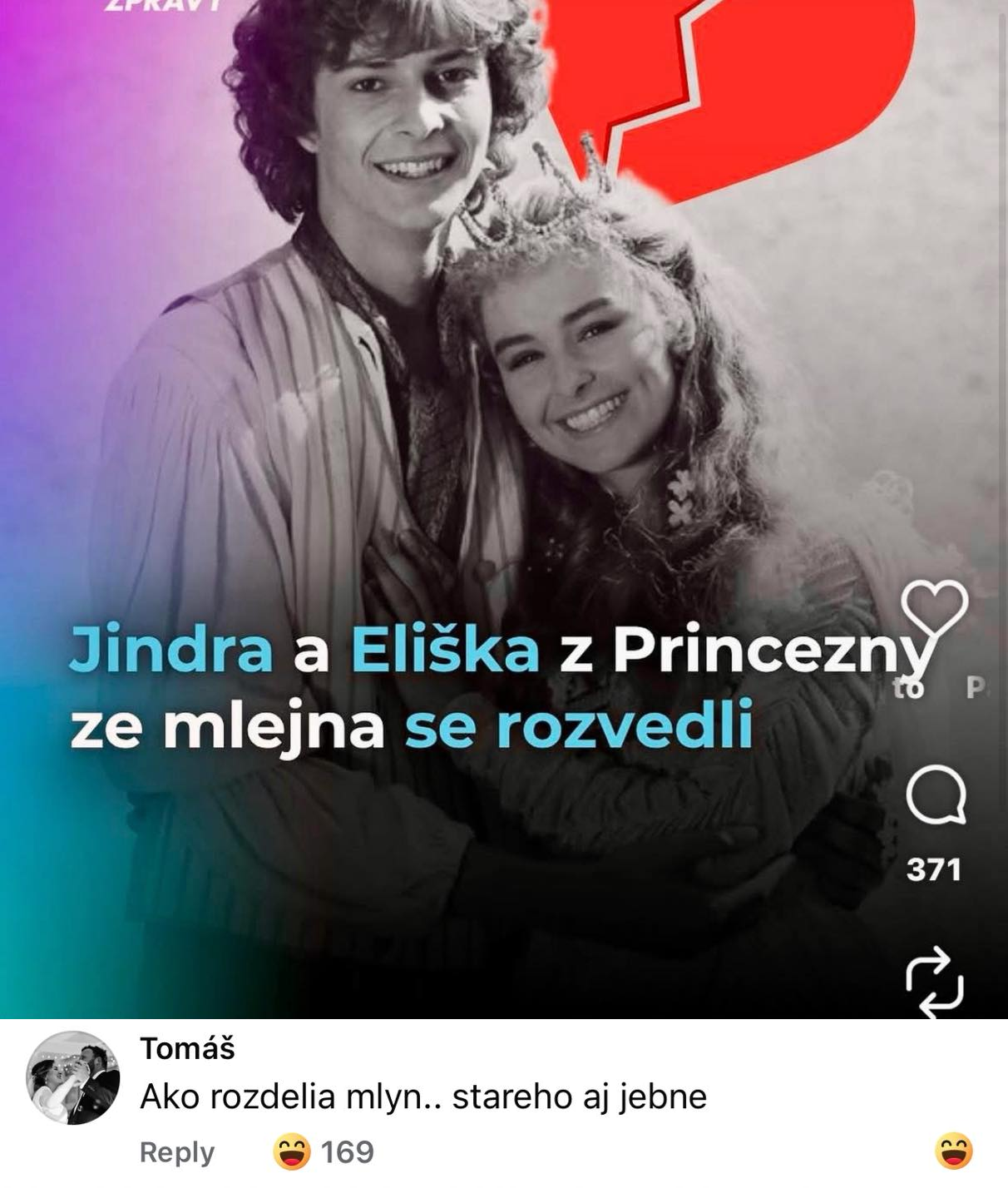 Na obrázku sú dvaja usmievajúci sa ľudia s korunou a nápisom o rozvode.