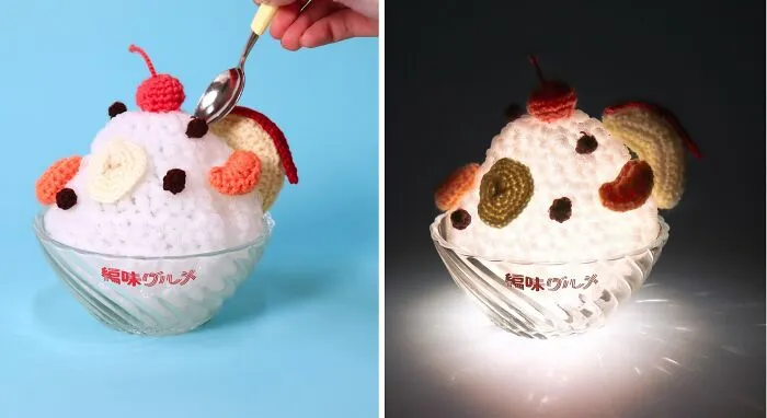 Háčkovaný zmrzlinový pohár s ovocím a lyžičkou, jedno foto na dennom svetle, druhé osvetlené.