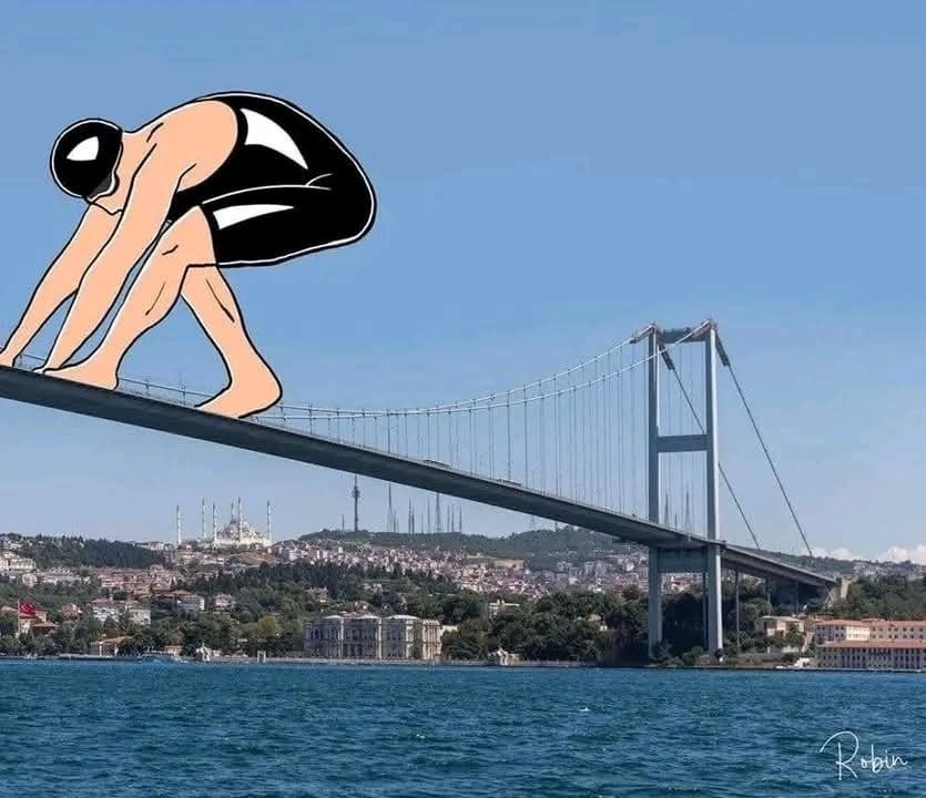 Ilustrácia plavca pripraveného na skok z mosta cez rieku v mestskom prostredí s modrou oblohou.