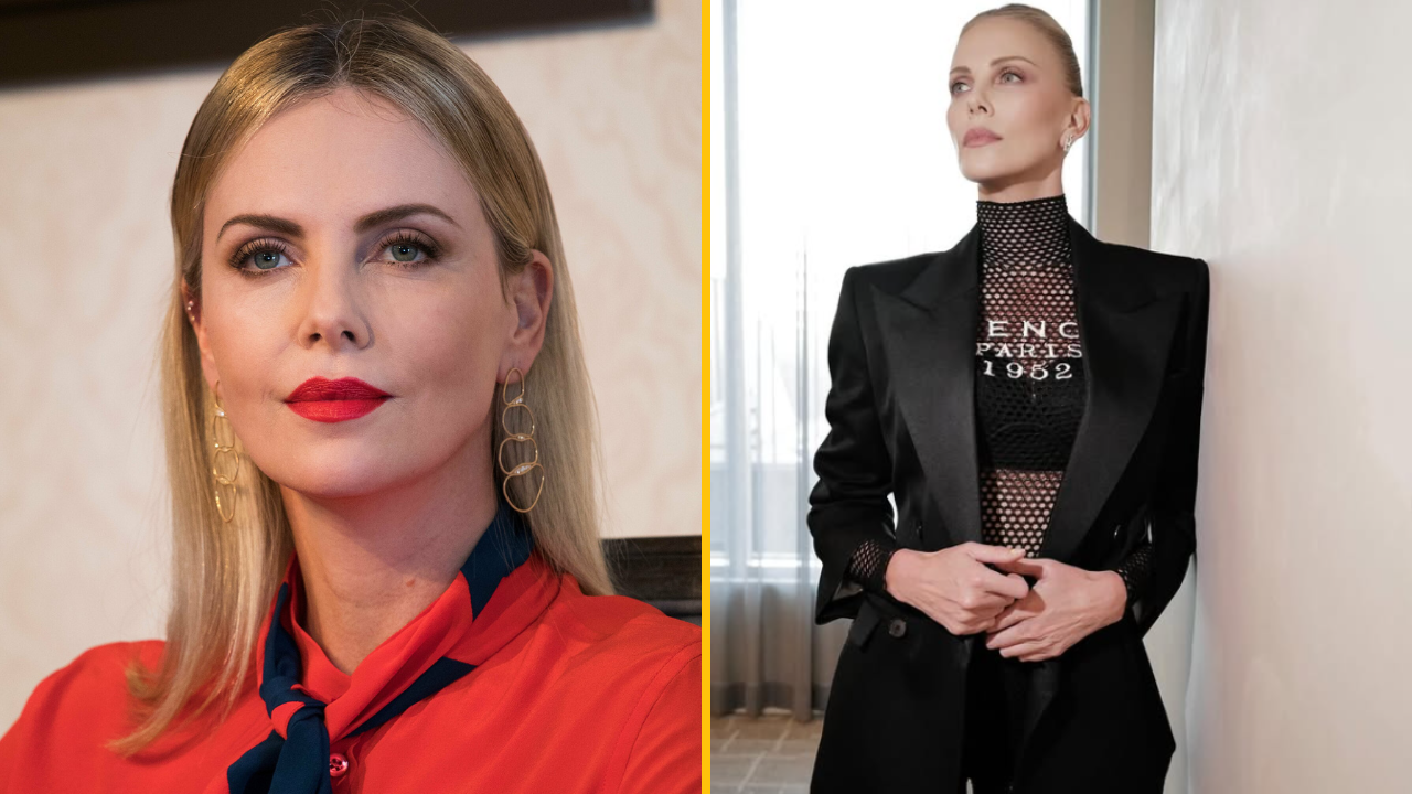 Osoba v červených šatách a zložito vzorovanom oblečení, ušľachtilá póza pred svetlým pozadím.