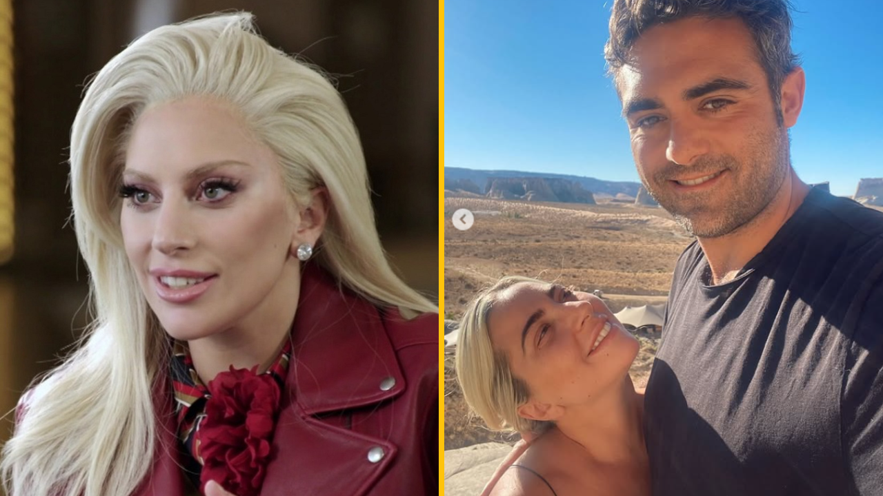 Osoba v červenej koženej bunde vedľa ženy usmievajúcej sa na muža v púštnej krajine.