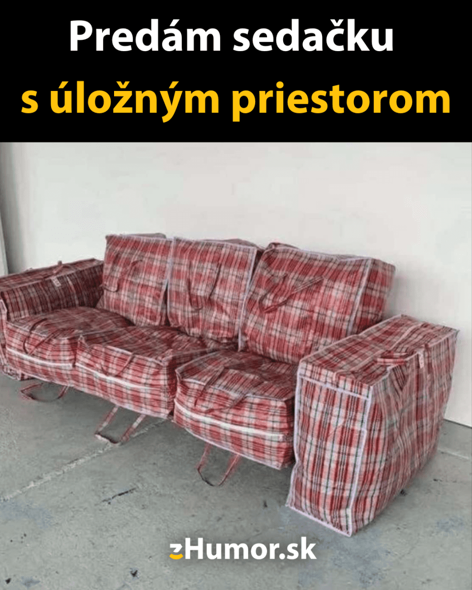 Predám gauč zabalený v kockovanom obale s úložným priestorom, ideálny do vášho domova.