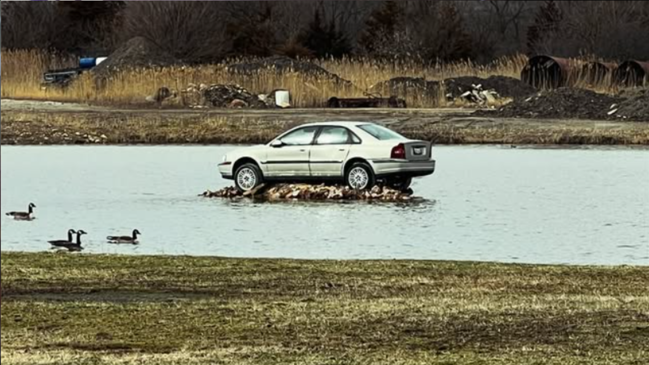 Poznáte ostrov, na ktorom je len jedno Volvo a nič viac? Pozrite si toto miesto vo Švédsku