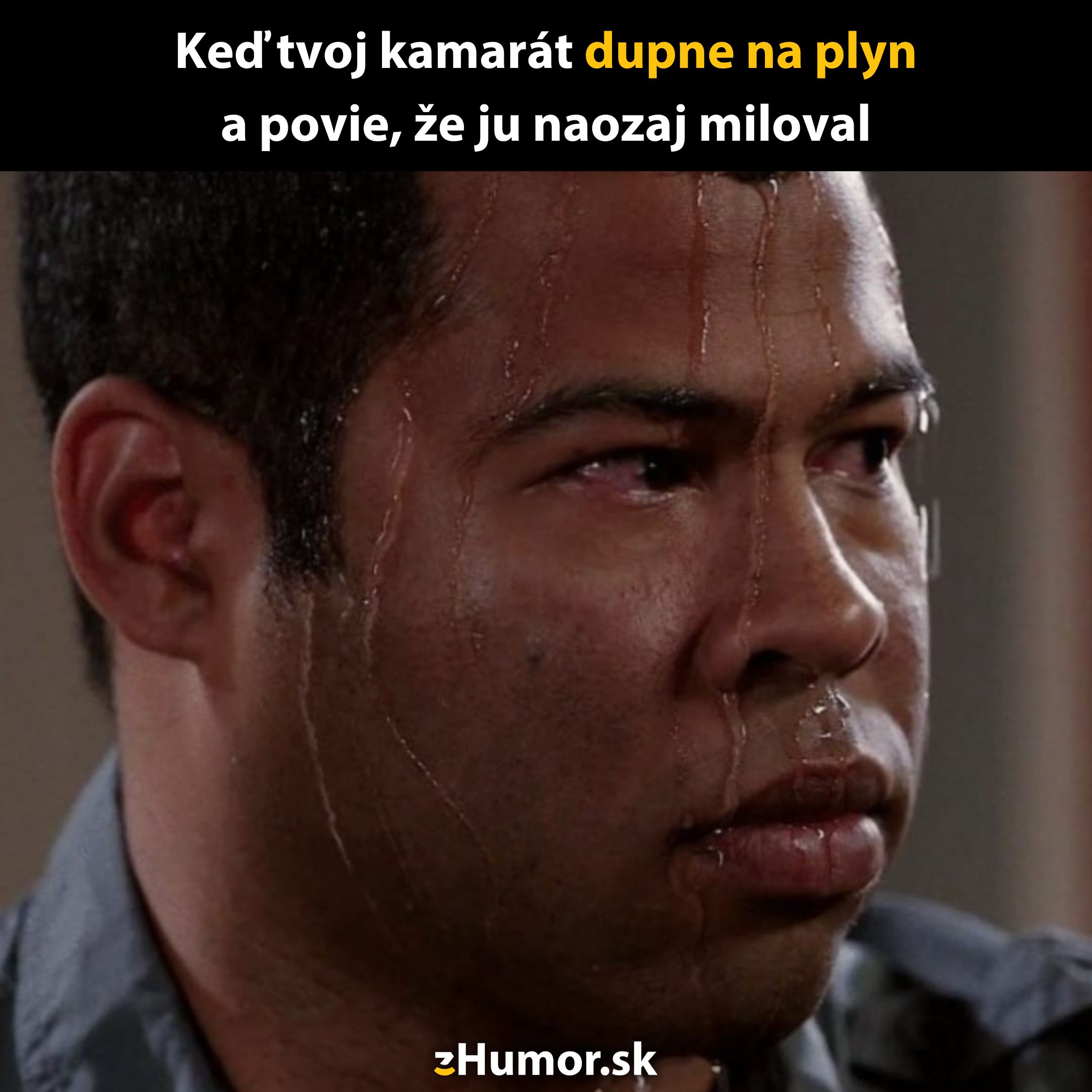 Odhodlaný muž pod tlakom, s výrazom stresu a pochybami, opisuje pocit napätia a neočakávanej zodpovednosti.