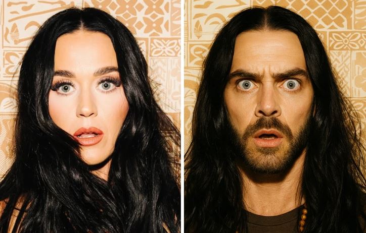 Ľudia s dlhými čiernymi vlasmi a prekvapenými výrazmi tváre pred zdobenou stenou.