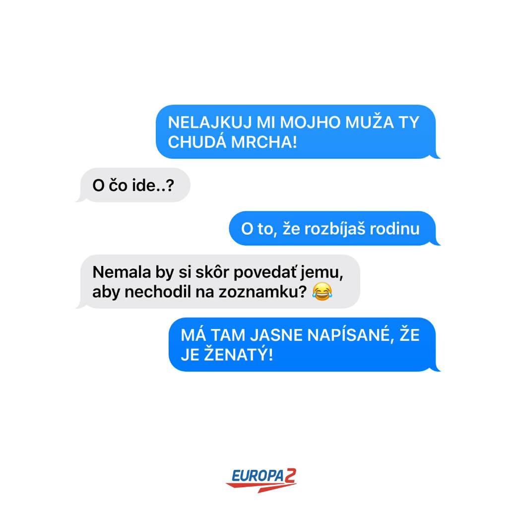 Konflikt v správach: Žiarlivá manželka konfrontuje ženu kvôli lajku na profil jej muža na online zoznamke.