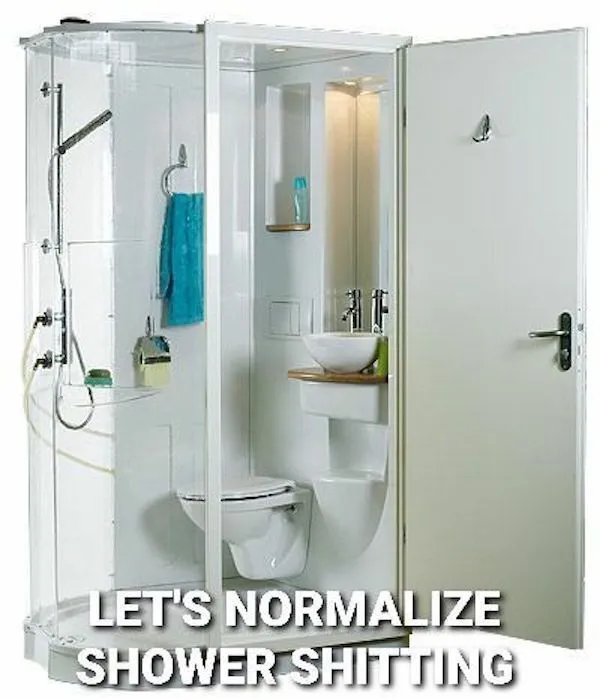 Kúpeľňa s kombinovanou sprchou, WC a umývadlom v jedinečnom dizajne, ktorý šetrí miesto.