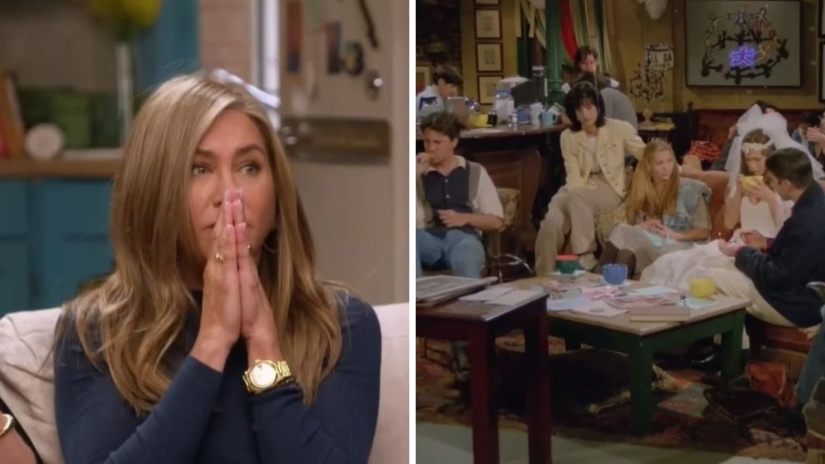 Herečka reaguje emočne; vedľa scéna zo známeho seriálu s postavami sediacimi v kaviarni.