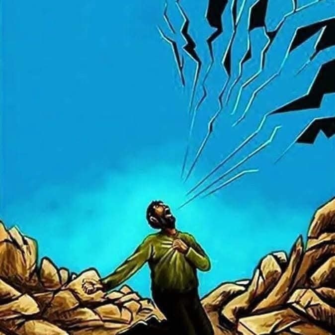 Muž na skale so zlomenou zemou vo chvíli intenzívnej emócie pod modrou oblohou.