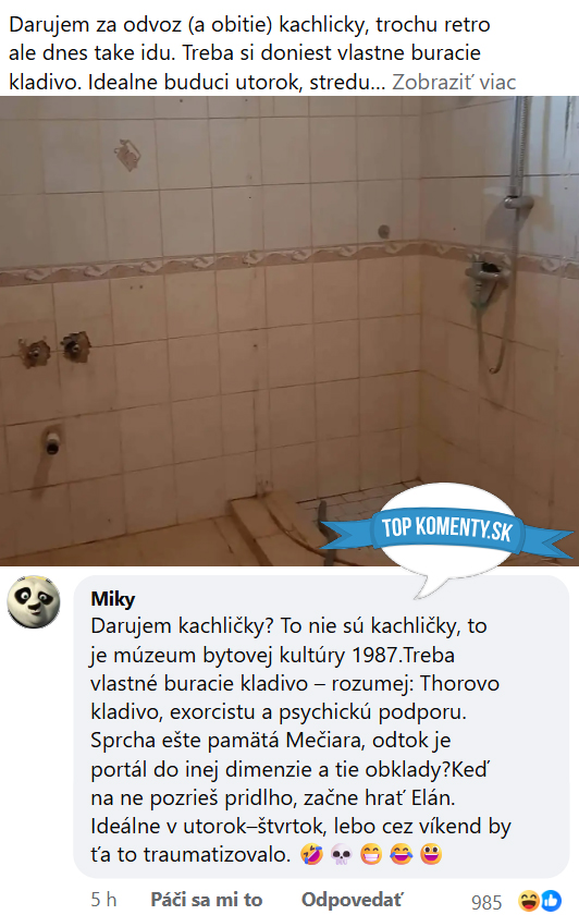 Staré obité kachličky v kúpeľni na darovanie, retro atmosféra, potrebné vlastné vybavenie na odstránenie.