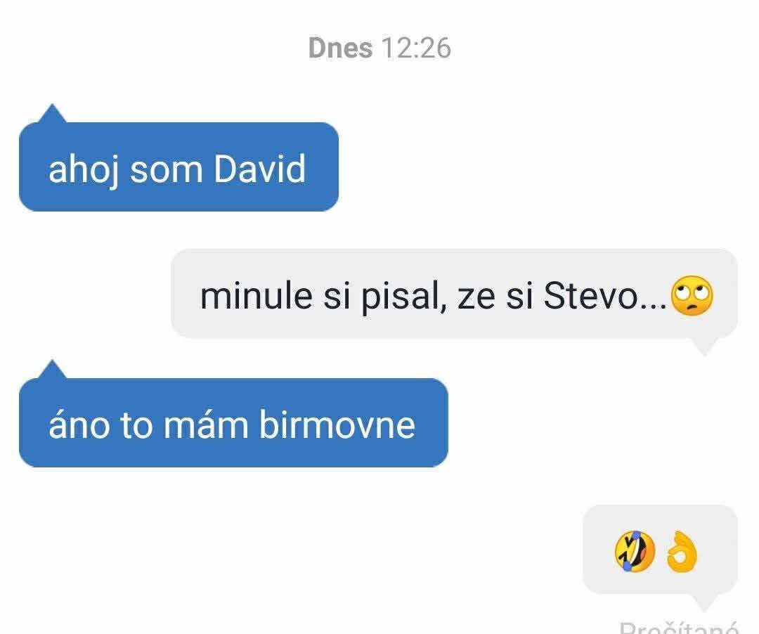 Výmena správ medzi užívateľmi platformy, kde sa rieši zmena mena z Davida na Steva pre birmovku.