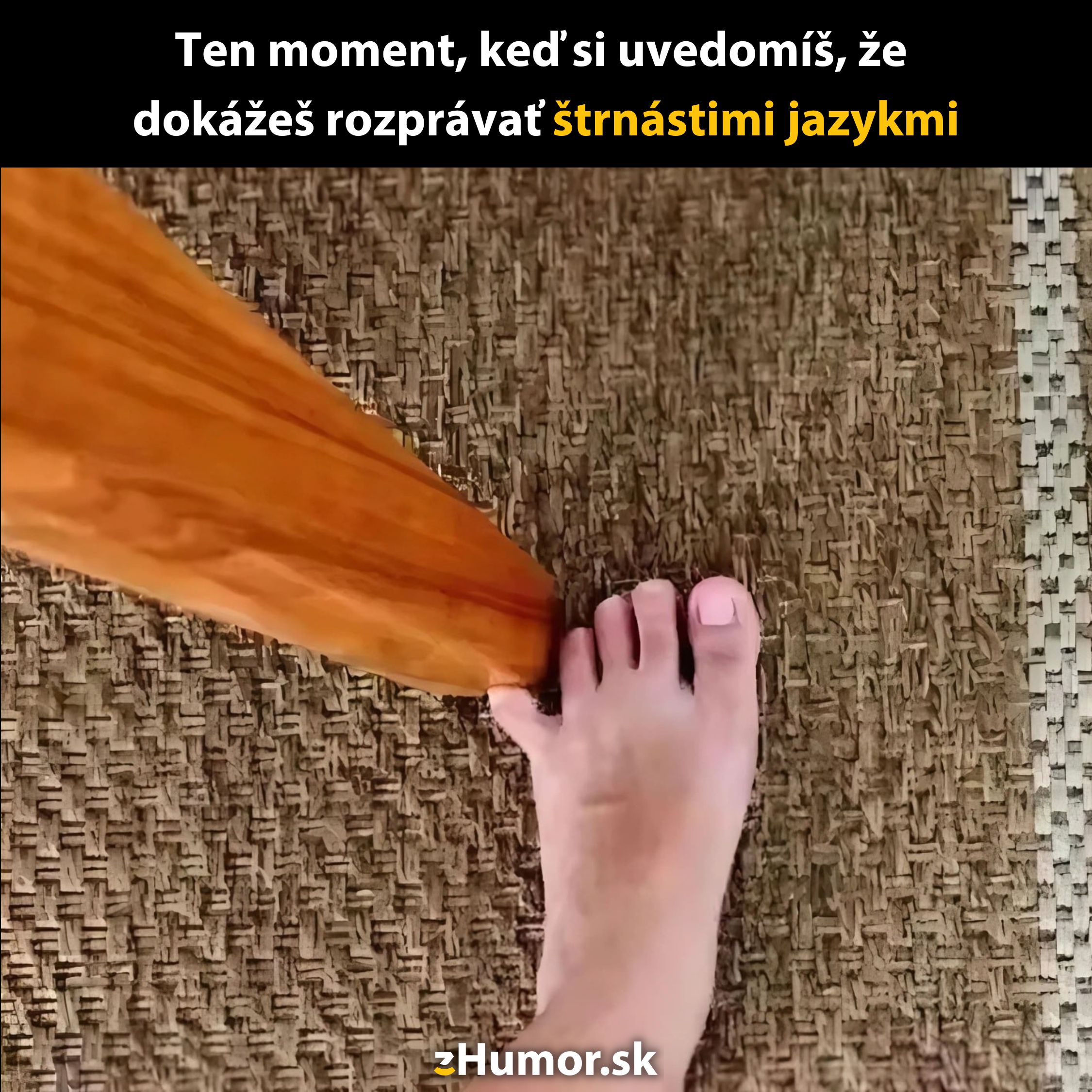 Bolesť po silnom náraze malíčka o roh nábytku na koberci.