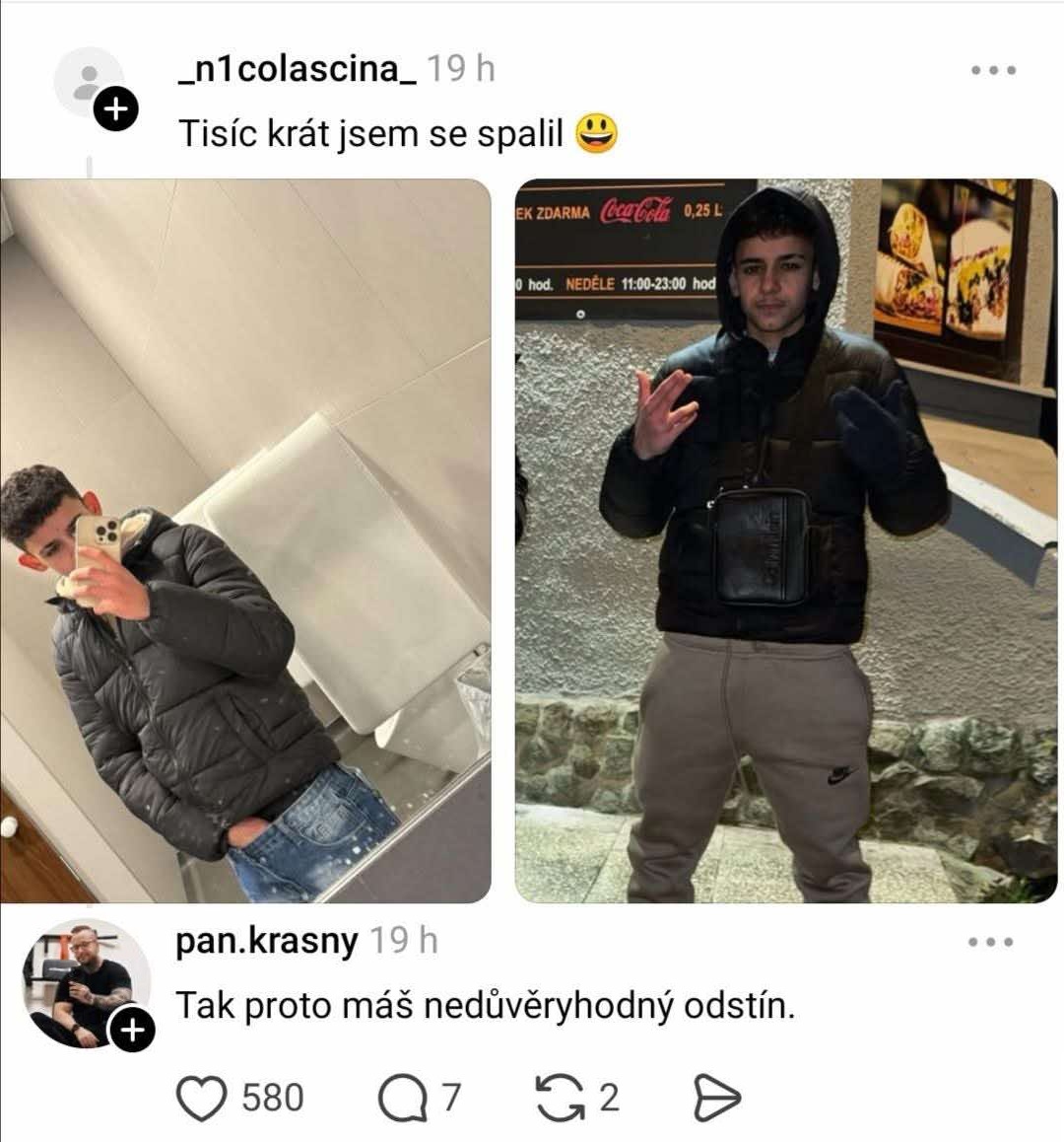 Dve fotografie mladého muža v rôznych pózach s komentárom o dôveryhodnosti vzhľadu.
